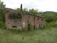 Le vecchie fornaci
nei pressi di Luiano
(10384 bytes)